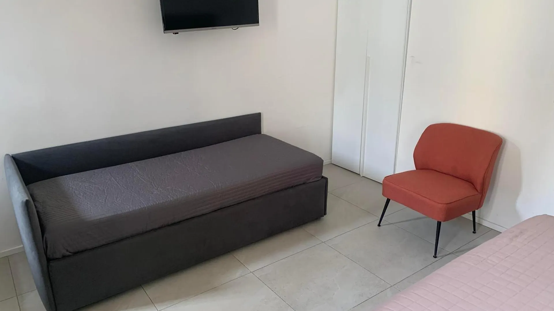 Harmony Navigli Apartment Milan 0*,  Italy